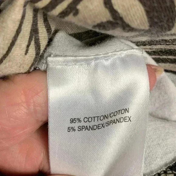 Laura Petite Stretchy, Versatile Short Sleeve Top Size L - Picture 5 of 6